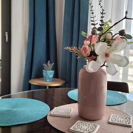 Apartment Adams Onix Blue *