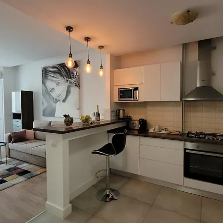 Adams Onix Blue Apartment *