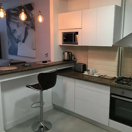 Apartment Adams Onix Blue *